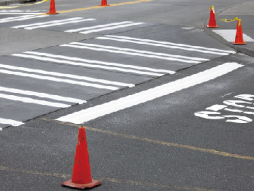 道路標(biāo)線(xiàn)施工